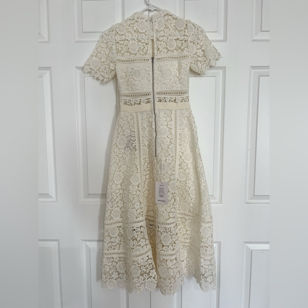 NWT Self Portrait Ivory Floral Guipure Midi Dress - US 0 - Picture 5 of 7